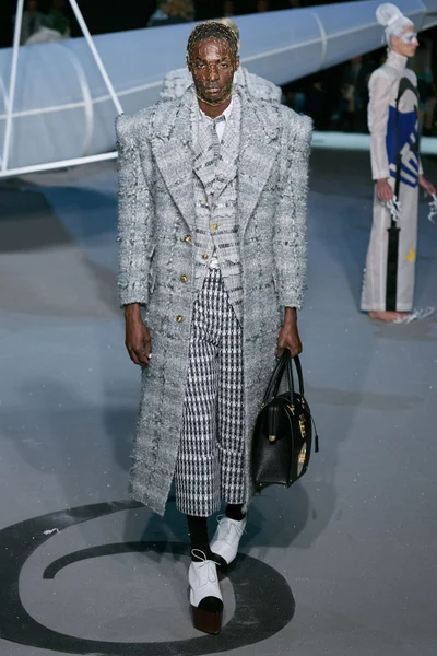 Look 11